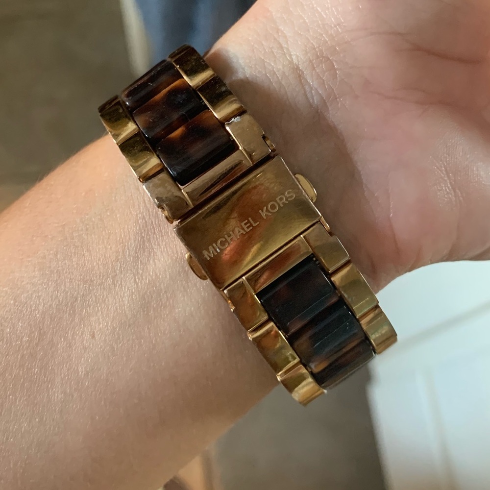 MK WATCH - Picture 4 of 4